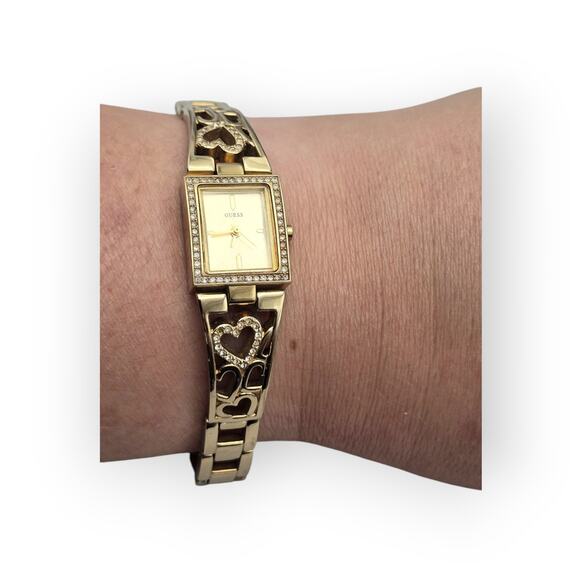 Guess Gold Tone Heart Link Women’s Watch Square Crystal Bezel Bracelet Style - Picture 2 of 8
